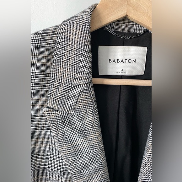 Aritzia Babaton Blazer - Picture 3 of 5